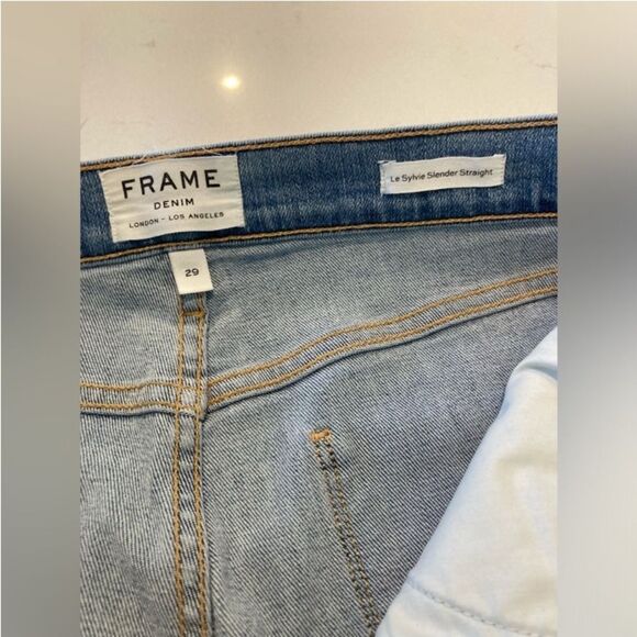 Frame Le Sylvia Slender Straight Raw Edge Light Washed Stretch Jeans Size 28 - Picture 4 of 7